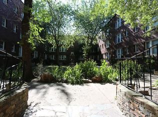 4710 N Racine Ave #E2, Chicago, IL 60640