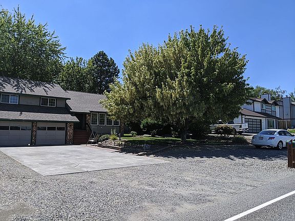 2nd image of 2403 W 36th Ave