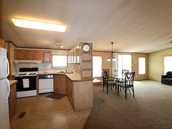 4th image of 1300 Arborcrest Dr