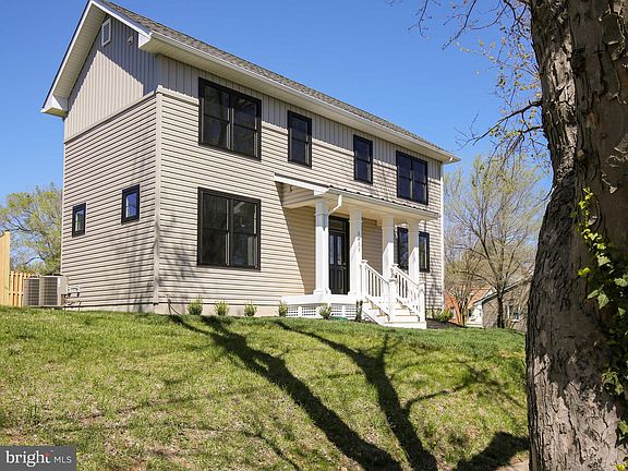 2nd image of 1411 S Loudoun St