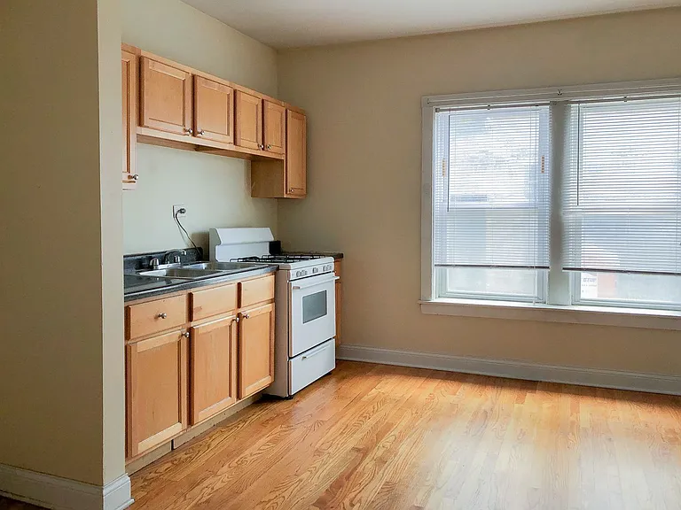 1825-39 W. Foster / 5131-37 N. Wolcott — Photo 10