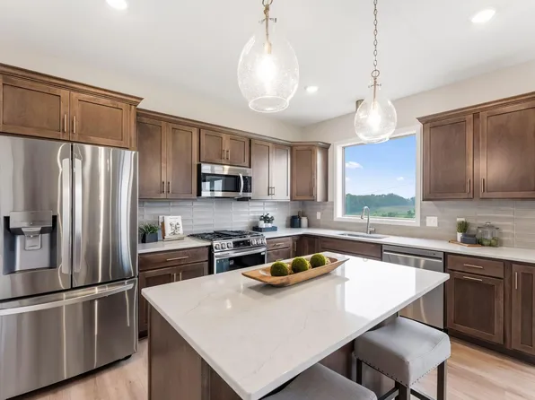 13721 Arrowhead Way, Rosemount, MN 55068