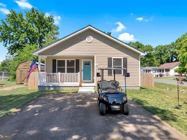 520 Jackson St, Colonial Beach, VA 22443