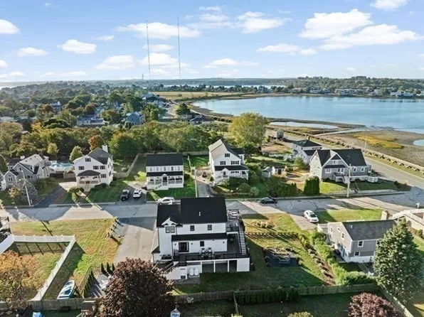 5 Vernon Ave, Hull, MA 02045