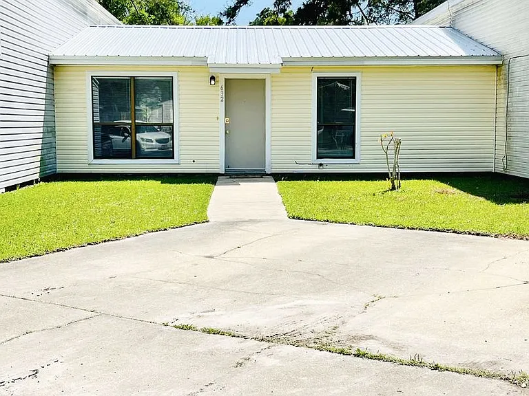 632 Carnathan Ct — Photo 14