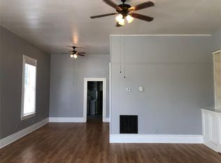 218 Ferry Rd, Galveston, TX 77550