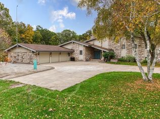 N1836 River Forest Dr, Kaukauna, WI 54130