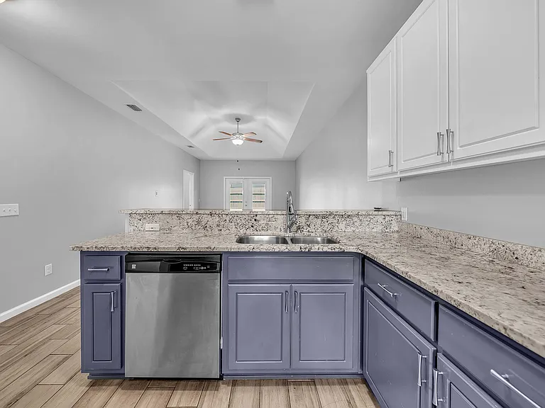 125 Fernwood St — Photo 8