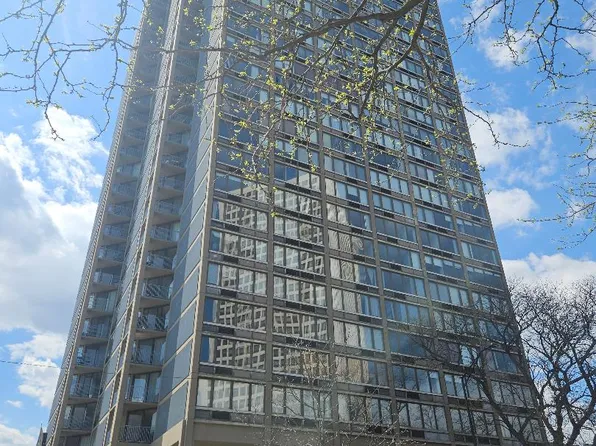 5320 N Sheridan Rd, Chicago, IL
