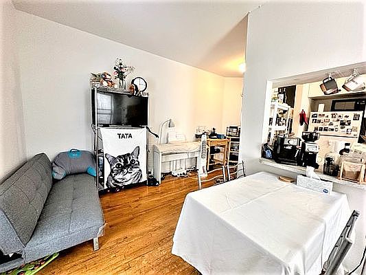2nd image of 205 W 103rd St APT 4A
