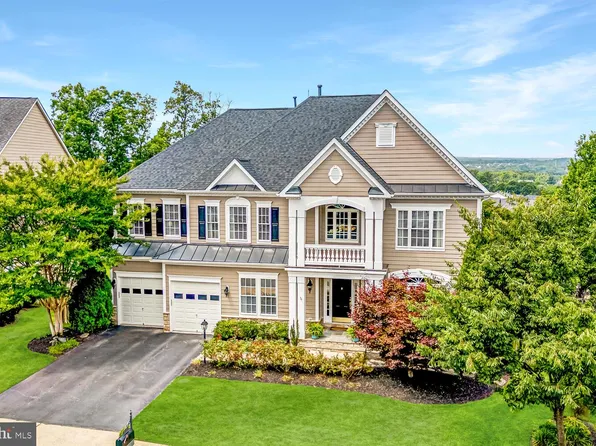 42720 Ridgeway Dr, Ashburn, VA 20148