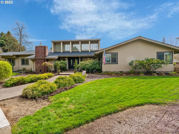992 Spyglass Dr, Eugene, OR 97401