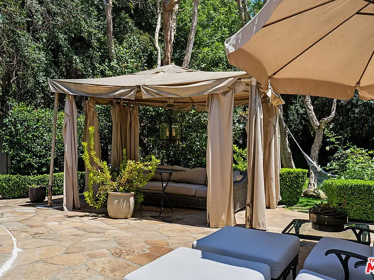 575 N Beverly Glen Blvd — Photo 35