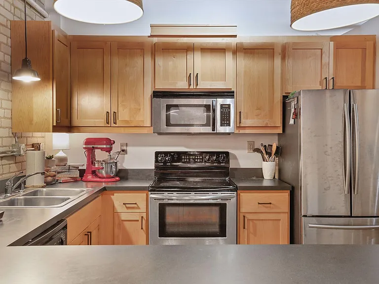 127 5th St NE #G04 — Photo 8