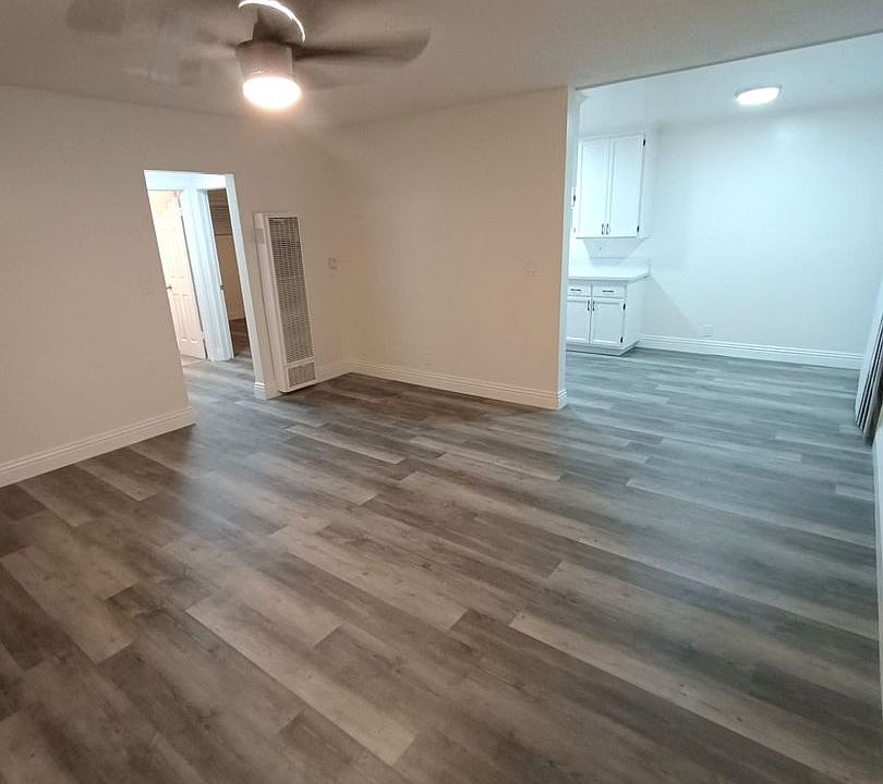 1st image of 1044 W 110th St #4