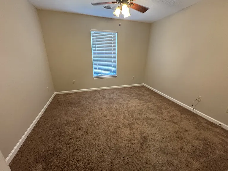 708 Chatham Ct #1 — Photo 15