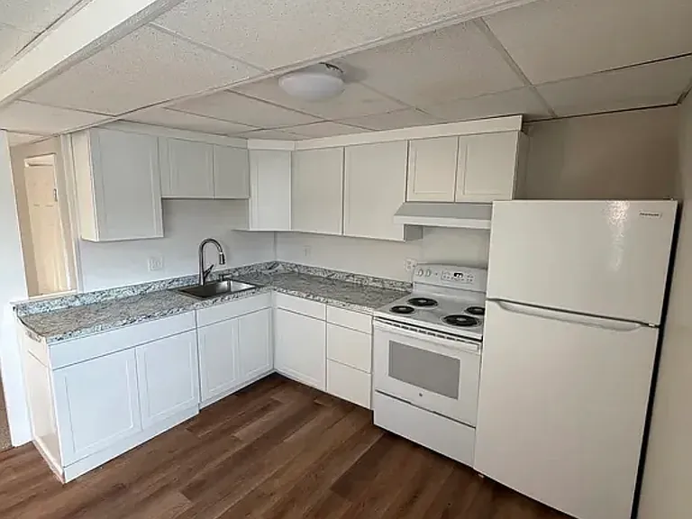 165 Main St #6 — Photo 1
