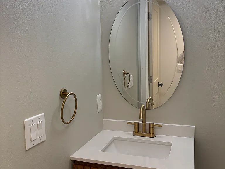 2933 W Santiago St — Photo 5
