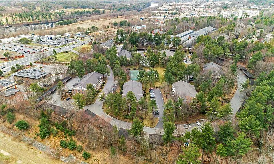 1st image of 2 Autumn Leaf Dr APT 11