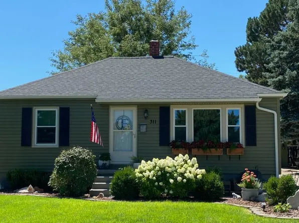 311 E 9th St, Goodland, KS 67735