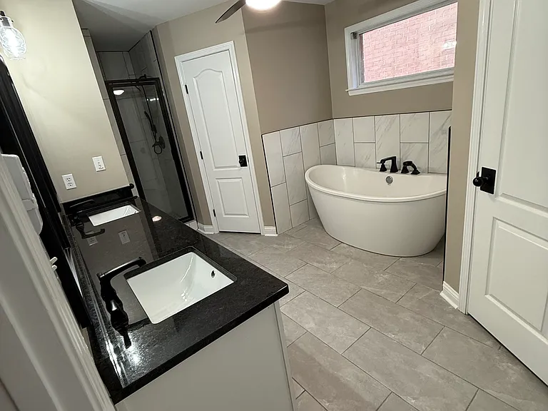 384 Fairway Oaks Dr — Photo 11