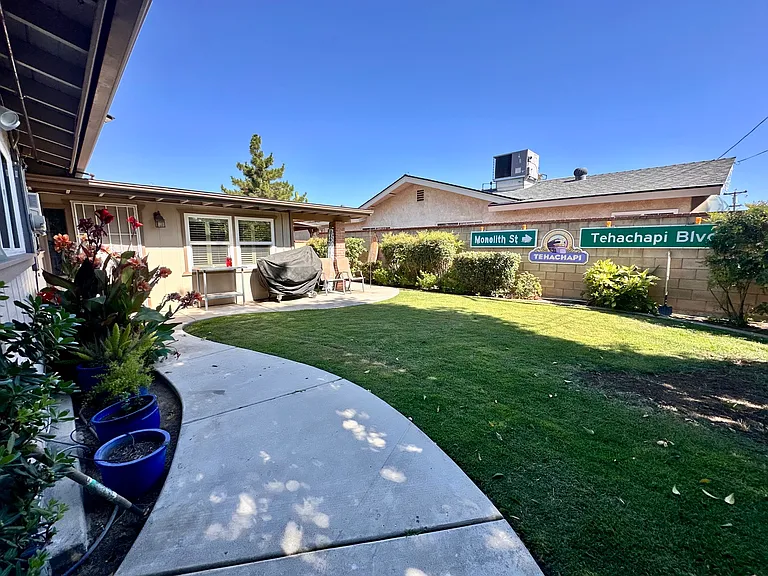 3131 Saratoga St — Photo 10