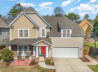 7012 Holly Grove Ct, Matthews, NC 28104