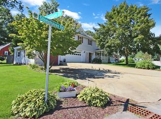 12 Stonehaven Rd, Nashua, NH 03062