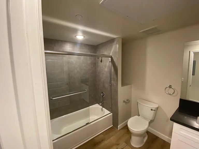 11168 Morrison St — Photo 36