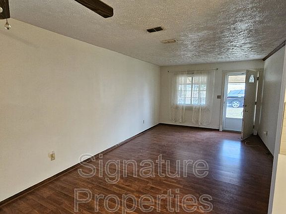 3rd image of 25718 Dinwiddie Ave