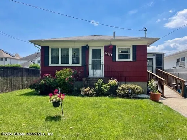 410 Bradford Ave, Staten Island, NY 10309