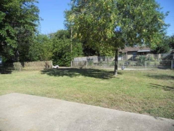 2nd image of 2722 Eastbrook Dr