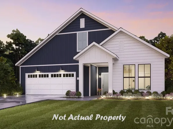 245 Alenda Lux Cir, Mooresville, NC 28115