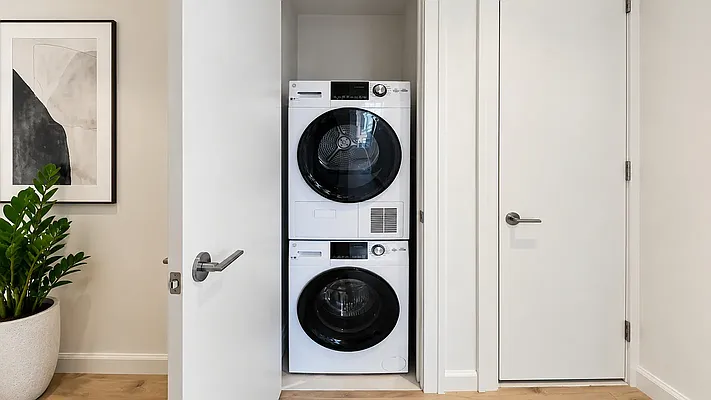 Laundry, photo 1
