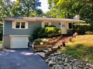 11 Appleseed Rd, Sussex, NJ 07461