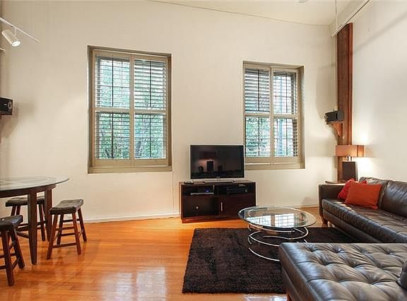 5th image of 225 Girod St APT 206