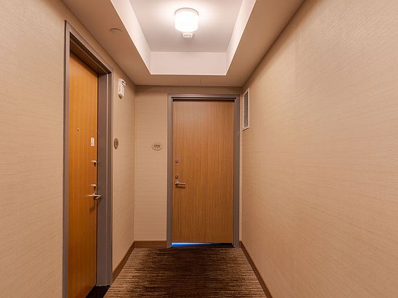 4th image of 99 Hudson St #1701