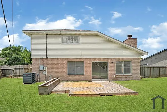 3 bed, 1388 sqft, $1,850 — Photo 4