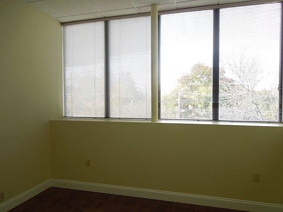 3rd image of 400 Reservoir Ave Ste 3K