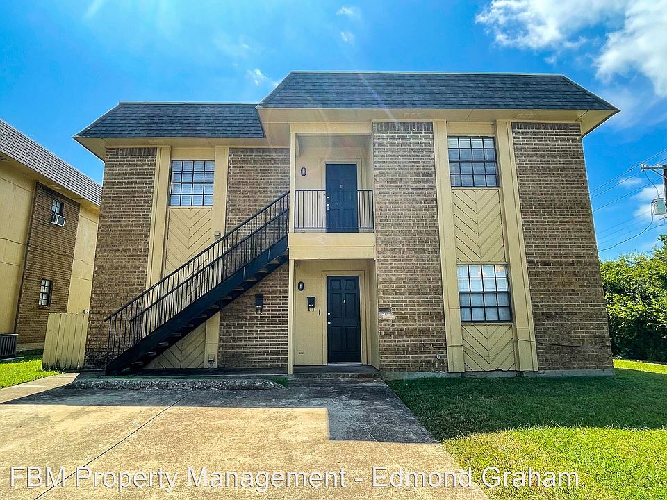 1st image of 613 W Gilmer St APT B