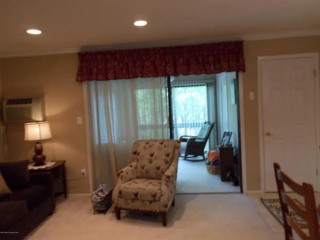 36 Manchester Ct photo 1