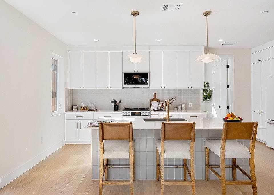 1st image of 3524 Gonzales St #1B