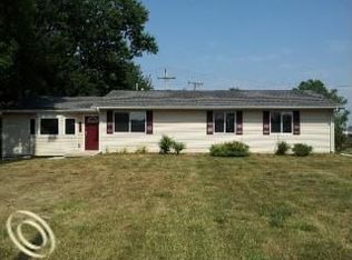 14955 Reeck Rd, Southgate, MI 48195