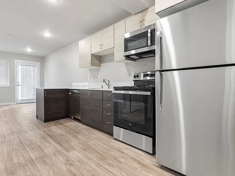 Waterford Terrace Apartments — Photo 36