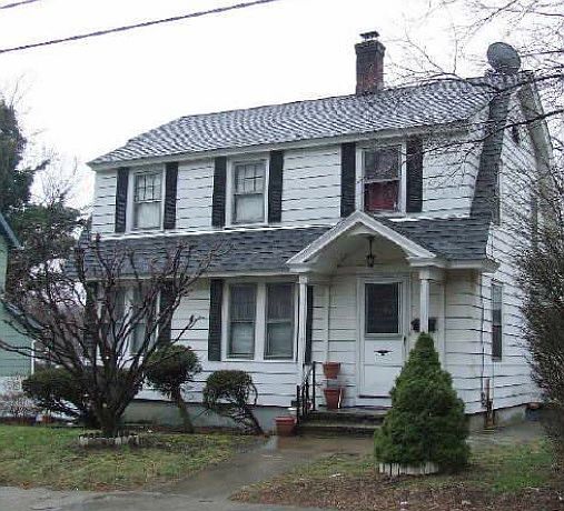 2nd image of 303 Dwight St