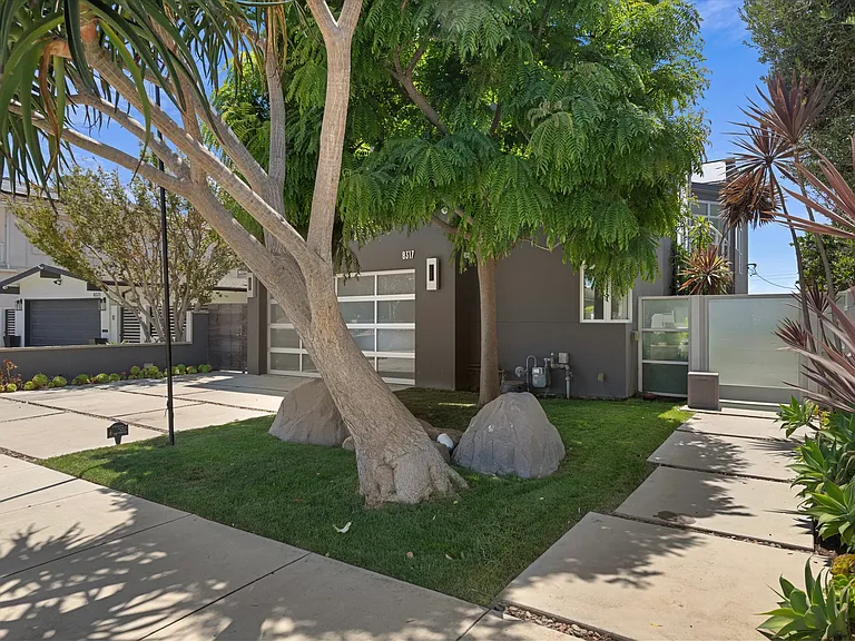 8317 Delgany Ave — Photo 2