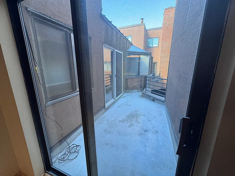 147 Kelton St #715 — Photo 7