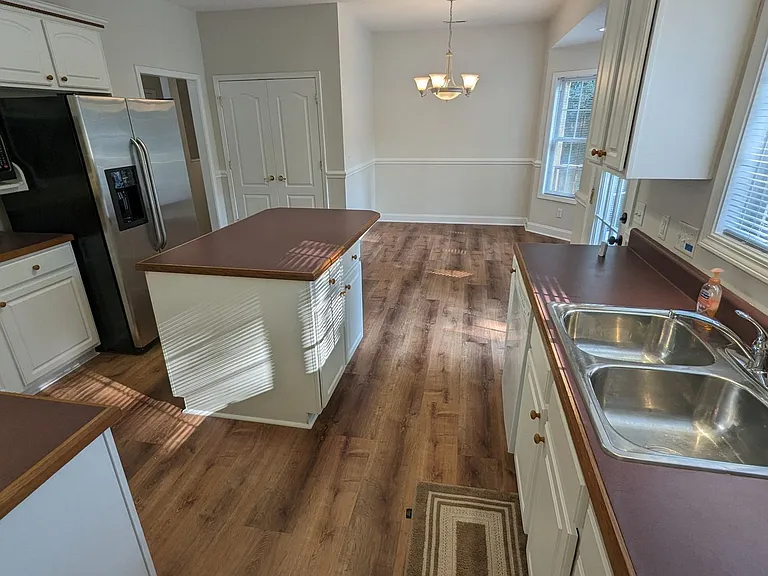 210 Winding Way Ln — Photo 11