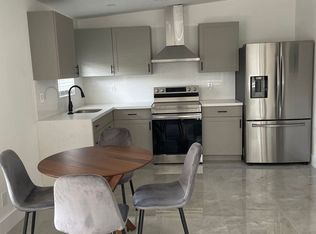 215 NE 10th Ave #11375654, Hallandale, FL 33009