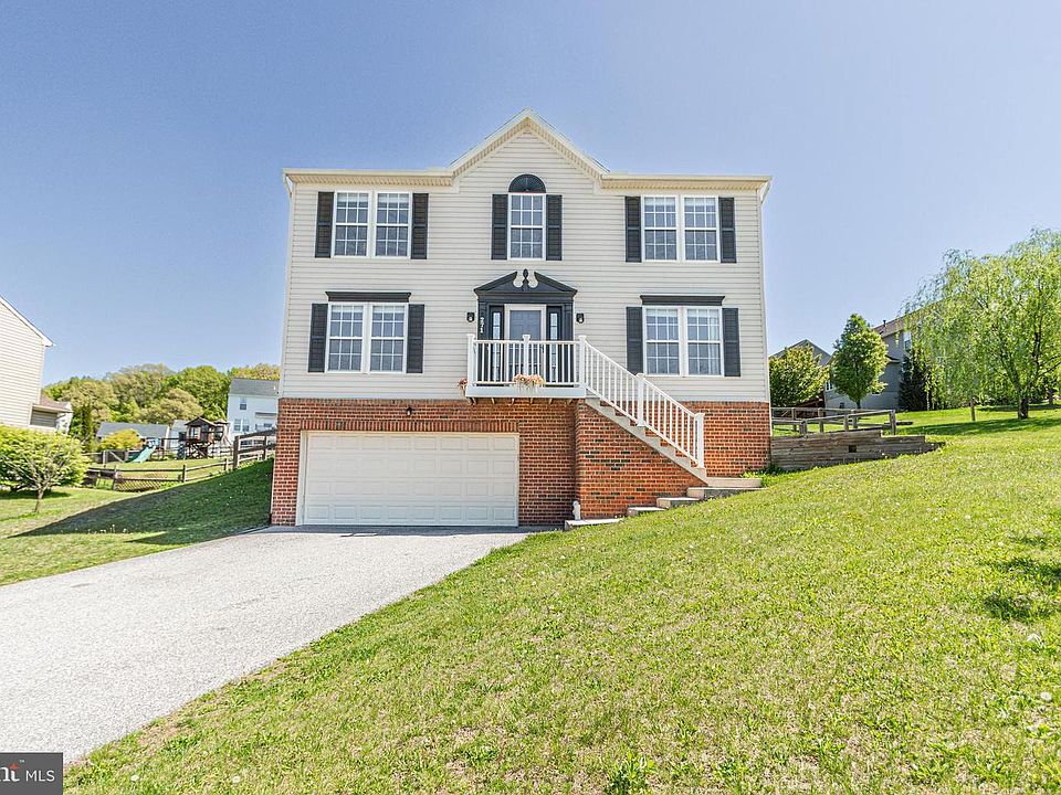 1st image of 271 Courtney Ct